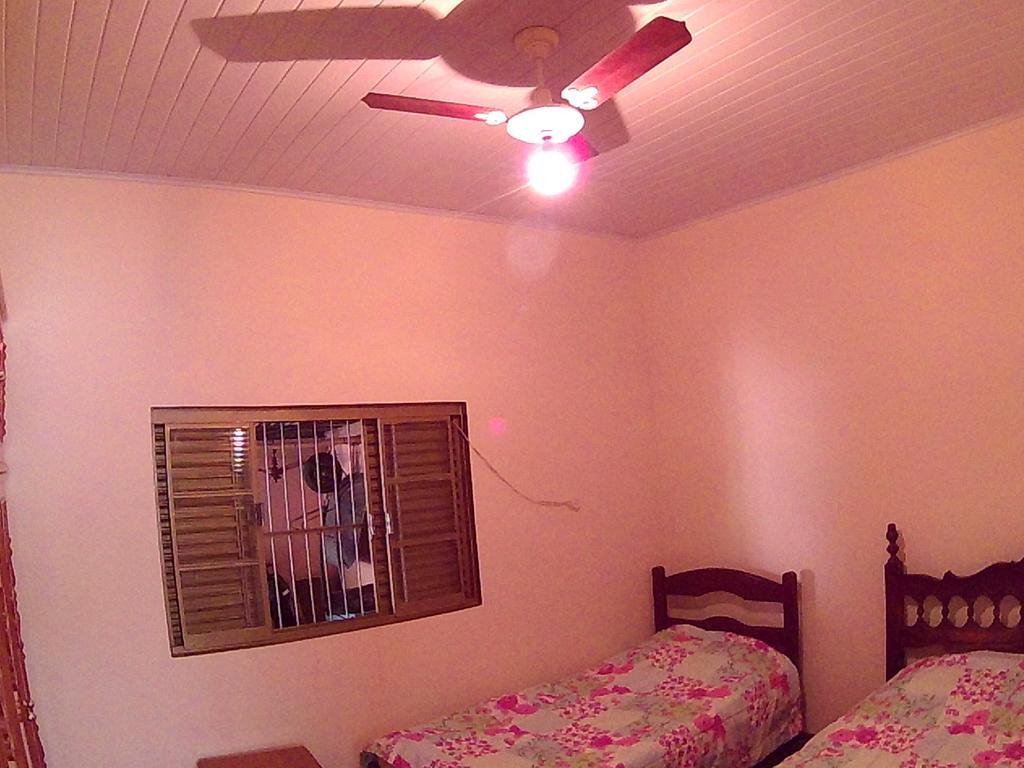 Casa Para Temporada Da Vo Cida Olímpia Pokoj fotografie
